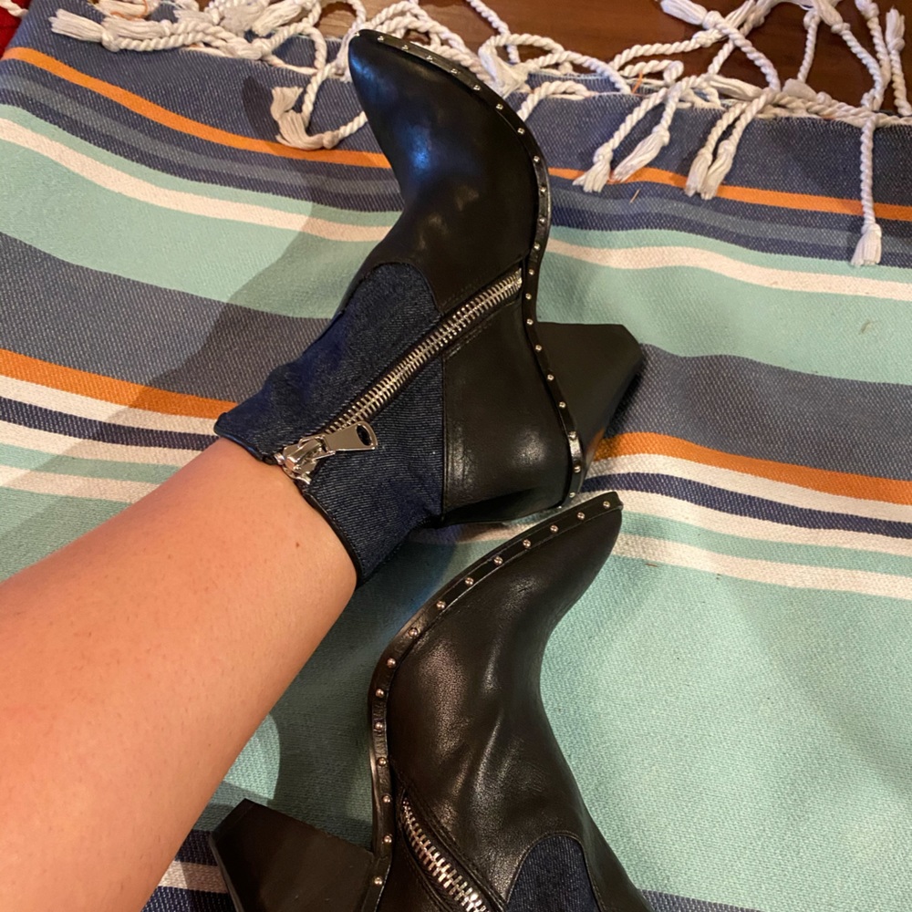 Chinese Laundry booties